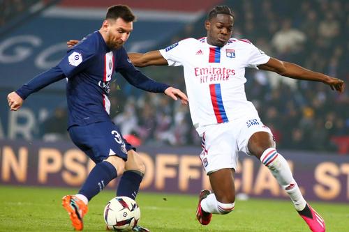 Laurent Blanc (57 de ani), antrenorul celor de la Olympique Lyon, a subliniat care este problema strategică la campioana Franței, PSG