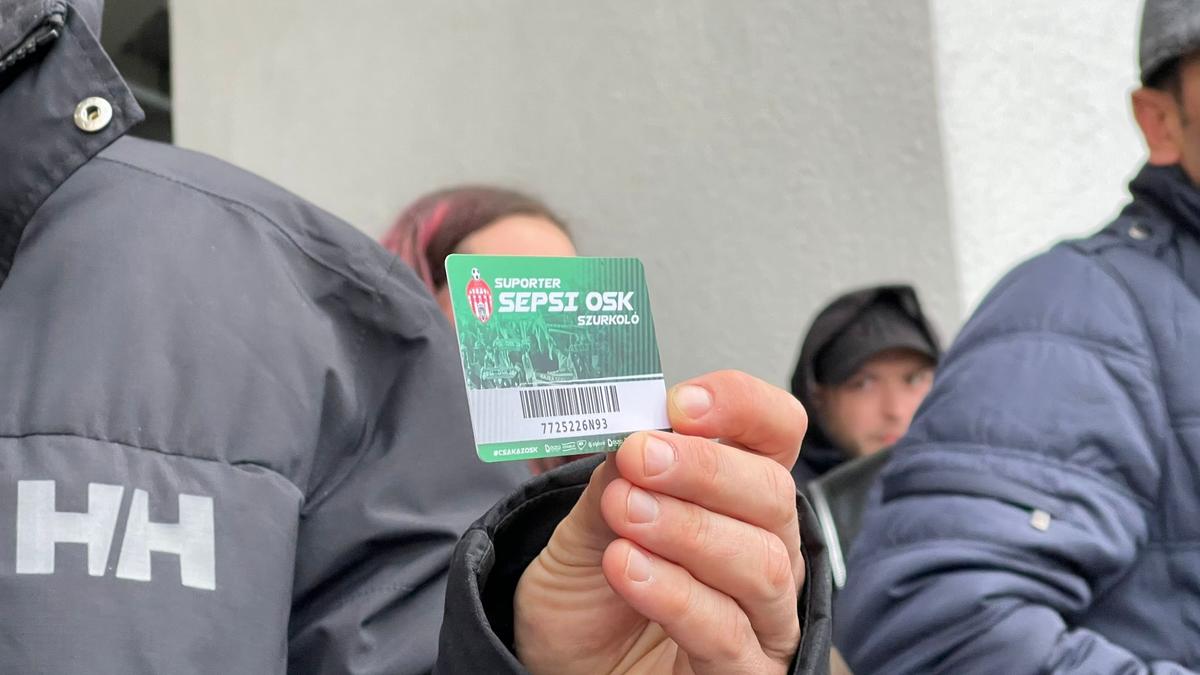 Ce urmărea Mihai Stoica pe tabletă, cu o oră înainte de Sepsi - FCSB + galeria venită de la București, descălțată la intrarea pe stadion
