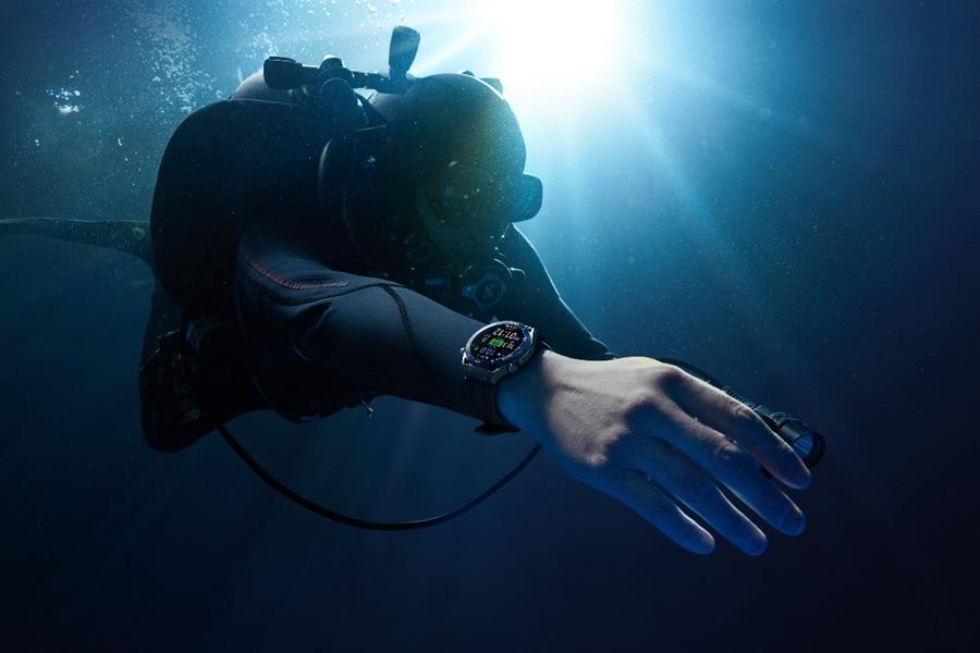 Huawei lansează HUAWEI WATCH Ultimate - smartwatch-ul ultra-flagship cu design de lux și performanțe extreme
