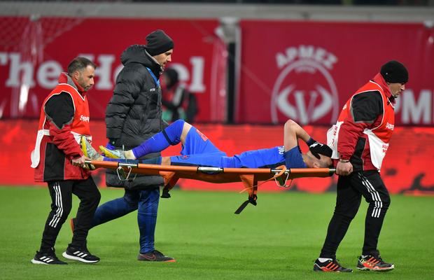 Omul de bază de la FCSB, scos cu targa de pe teren » Primul diagnostic