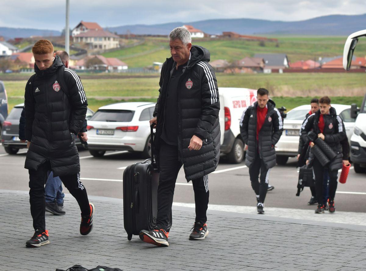 Ce urmărea Mihai Stoica pe tabletă, cu o oră înainte de Sepsi - FCSB + galeria venită de la București, descălțată la intrarea pe stadion