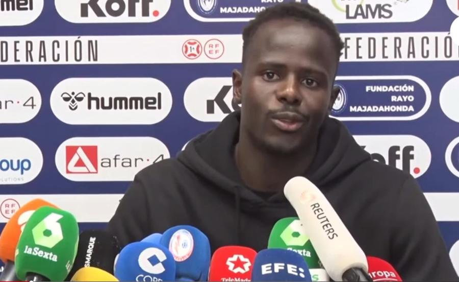 Cheikh Sarr admite că a greșit, făcându-și singur dreptate, dar e revoltat că fanul rasist nu a plătit / Foto: Captură TV Incredibil, tot victimele plătesc! Sancțiunile dure dictate după ultimul scandal din fotbalul spaniol
