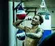 Noua senzație a boxului mondial » Își face KO adversarii în pași de dans și are o poveste de viață impresionantă: dat afară de la școală, prânz în toalete și un moment dureros
