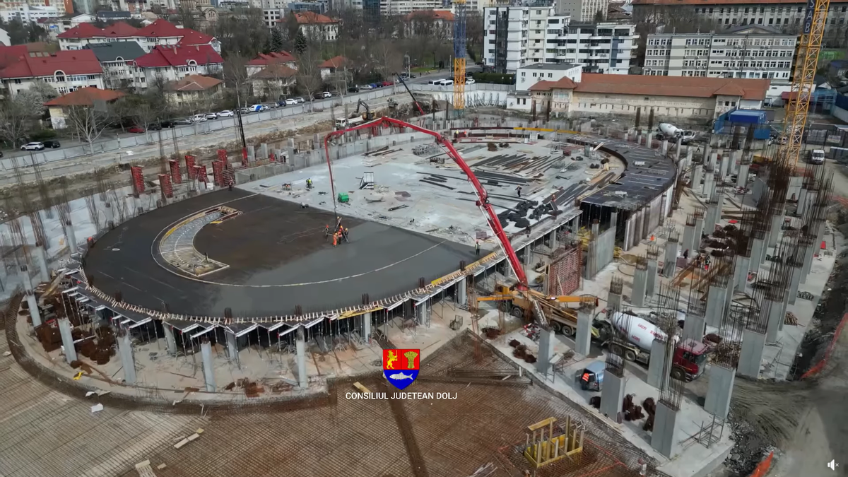 Arena multifuncțională din inima orașului capătă contur » Imaginile spectaculoase surprinse azi pe șantier