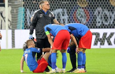 Doi titulari de la FCSB, out cu U Cluj + O revenire la roș-albaștri » Cum poate arăta echipa de start