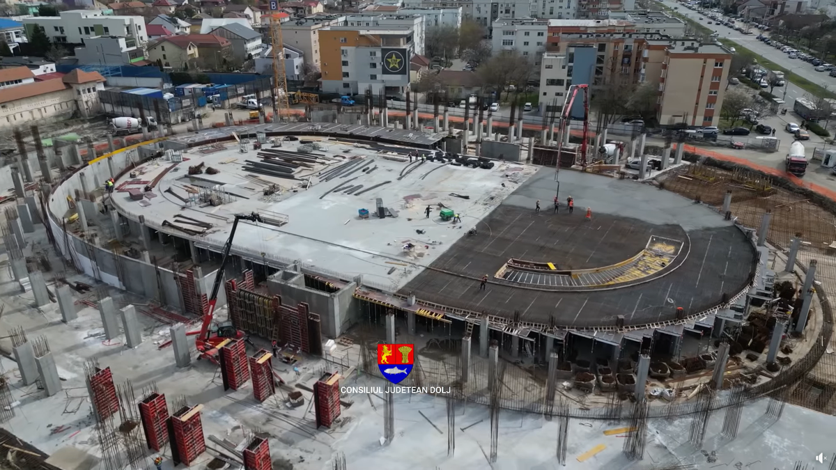 Arena multifuncțională din inima orașului capătă contur » Imaginile spectaculoase surprinse azi pe șantier