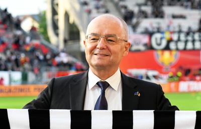„Emil Boc încurajează violența ultrașilor! Galeria și U Cluj au o ideologie național-șovină evidentă!” » Acuzații grave în Ardeal, după ultimele evenimente