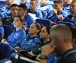 Pregătire pe simulatorul VAR pentru arbitrii din Superligă. FOTO: frf.ro