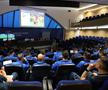 Pregătire pe simulatorul VAR pentru arbitrii din Superligă. FOTO: frf.ro