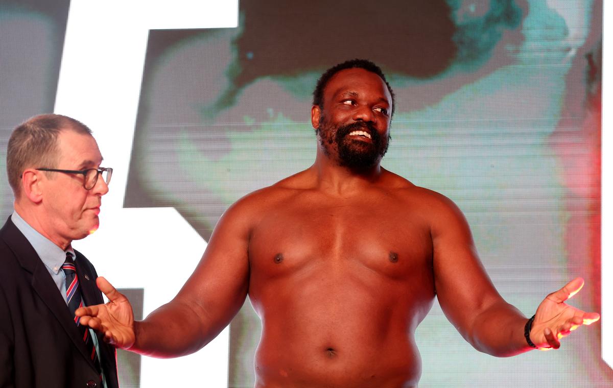 Derek Chisora, cu 18 kilograme mai greu decât Wilder înainte de meciul de adio: mască cu Tyson Fury!