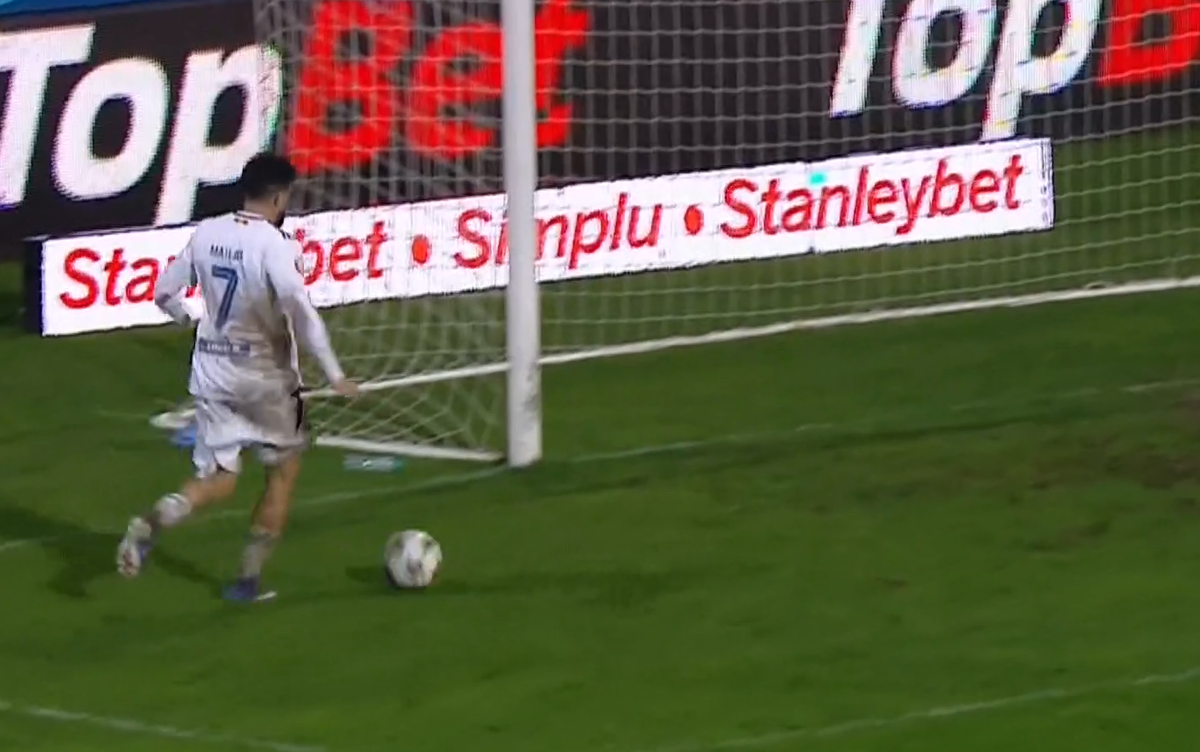 Marius Croitoru a început să danseze după golul de 3-2 din Botoșani - FCSB! Gafă ca la „județeană”