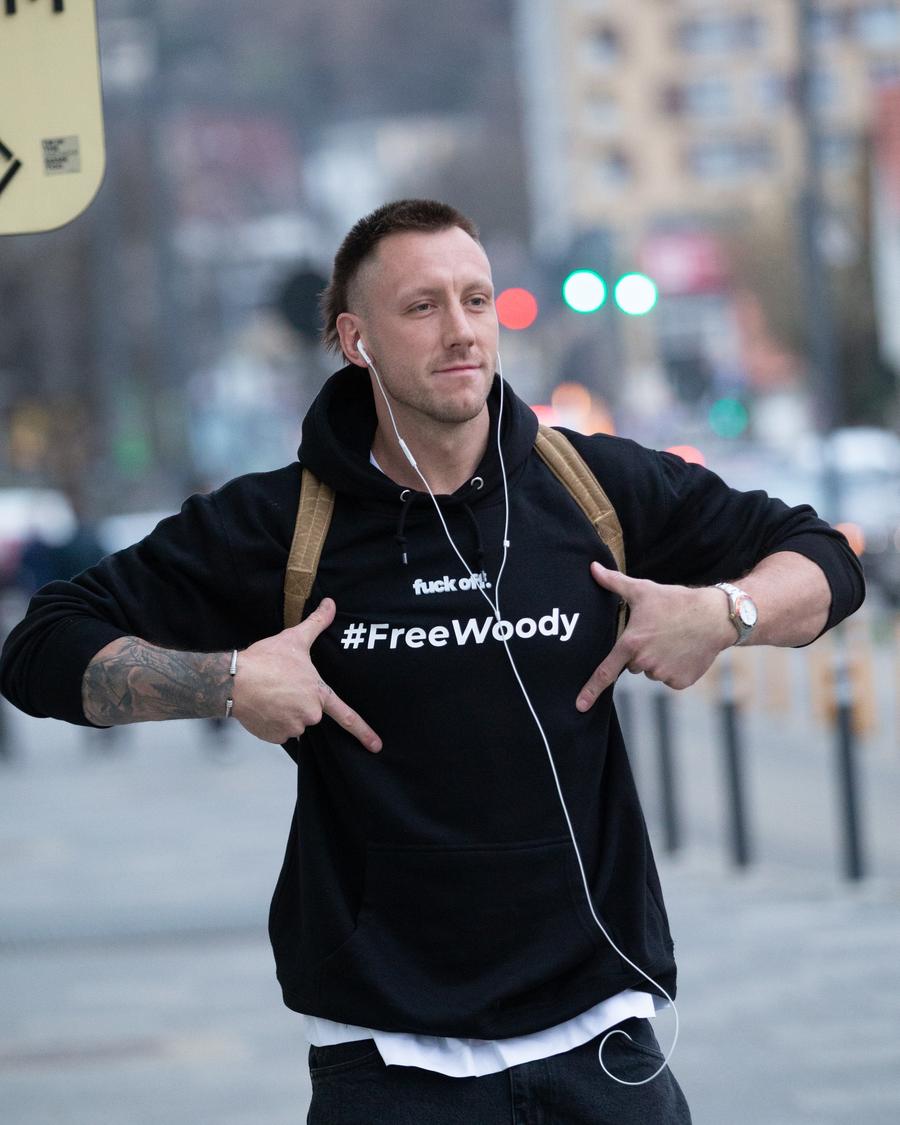 Mitch Creek a venit cu ideea tricourilor personalizate/Foto: U-BT Cluj-Napoca După o suspendare de 3 etape, fundașul lui U-BT Cluj-Napoca va reveni pe teren: „A fost puțin frustrant, n-am meritat”