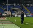 Fanii lui FC Botoșani au aruncat cu hârtie igienică în Rădoi / FOTO: Captură TV @Digi Sport 1