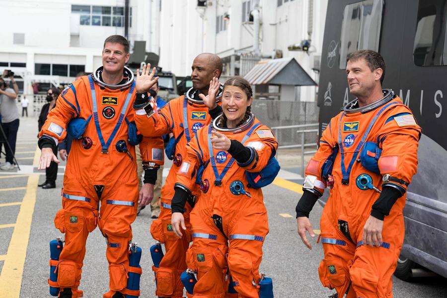 Cum s-au antrenat astronauții din misiunea Artemis II spre Lună: ce este testul fizic de 10 minute „Bobby and Pete”