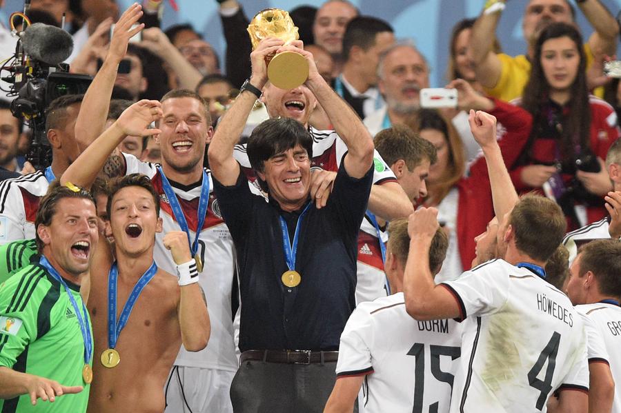 Joachim Low, campion mondial cu Germania în 2014 Joachim Low, aproape de a prelua o națională calificată la Campionatul Mondial