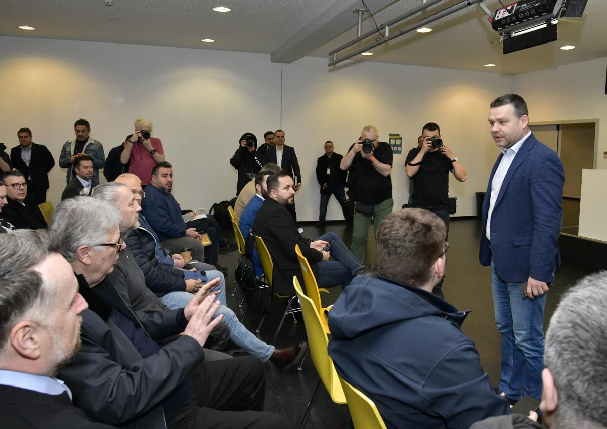 Ciprian Ciucu: „Vor 8 milioane de euro! Îmi pare rău, nu am!” » Disputa care blochează noua sală polivalentă din București