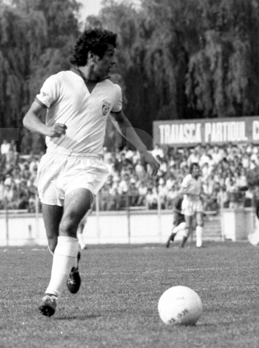 Până să devină un nume emblematic la Dinamo, Mircea Lucescu a traversat în copilărie mulți ani de neajunsuri Mircea Lucescu, interviul de după interviu