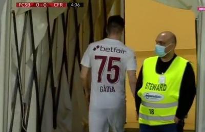 Atmosferă încinsă la CFR » Scos în minutul 4, Gîdea s-a dus direct la vestiare! Înlocuitorul său a fost și el schimbat