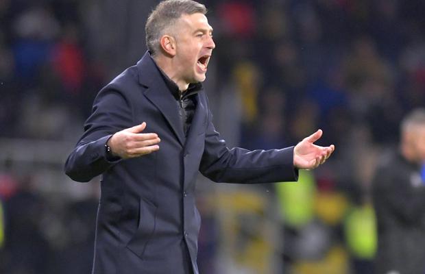 Edi trebuie să inventeze 4 jucători » Bătăi de cap pentru selecționer înaintea debutului în Liga Națiunilor