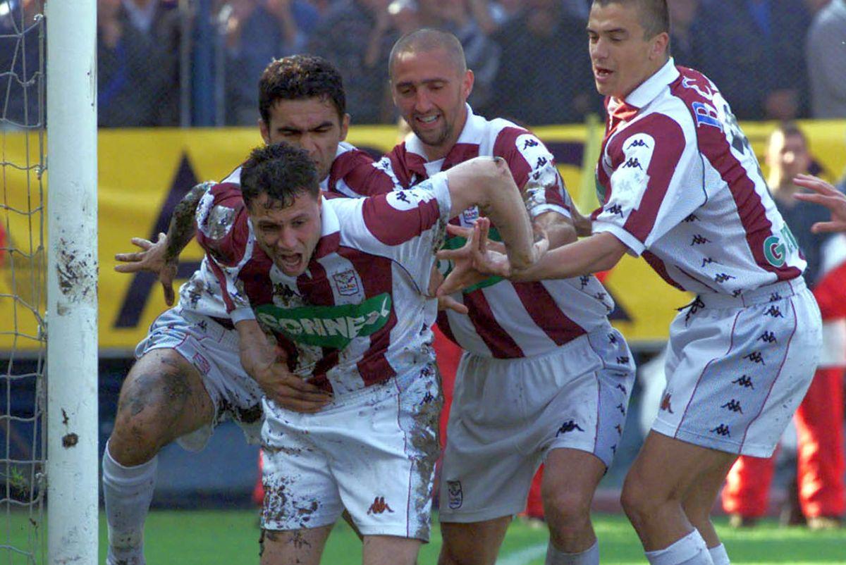 Imagini din sezonul 1998-1999: Rapid campioană în tricourile Kappa