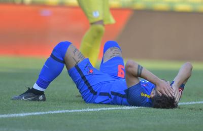 Mai rămâne cineva? » Cei 7 fotbaliști așteptați de FCSB în vară au dat chix