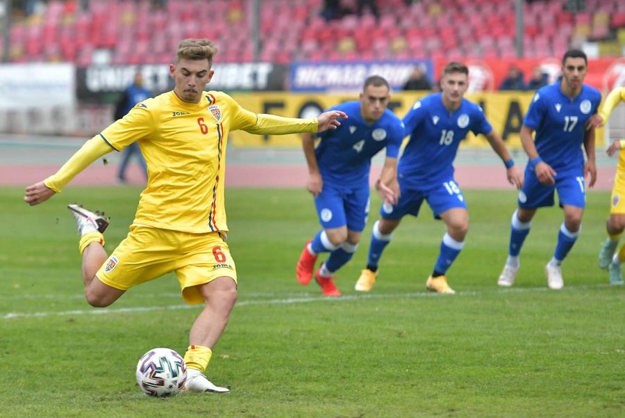 Mai rămâne cineva? » Cei 7 fotbaliști așteptați de FCSB în vară au dat chix