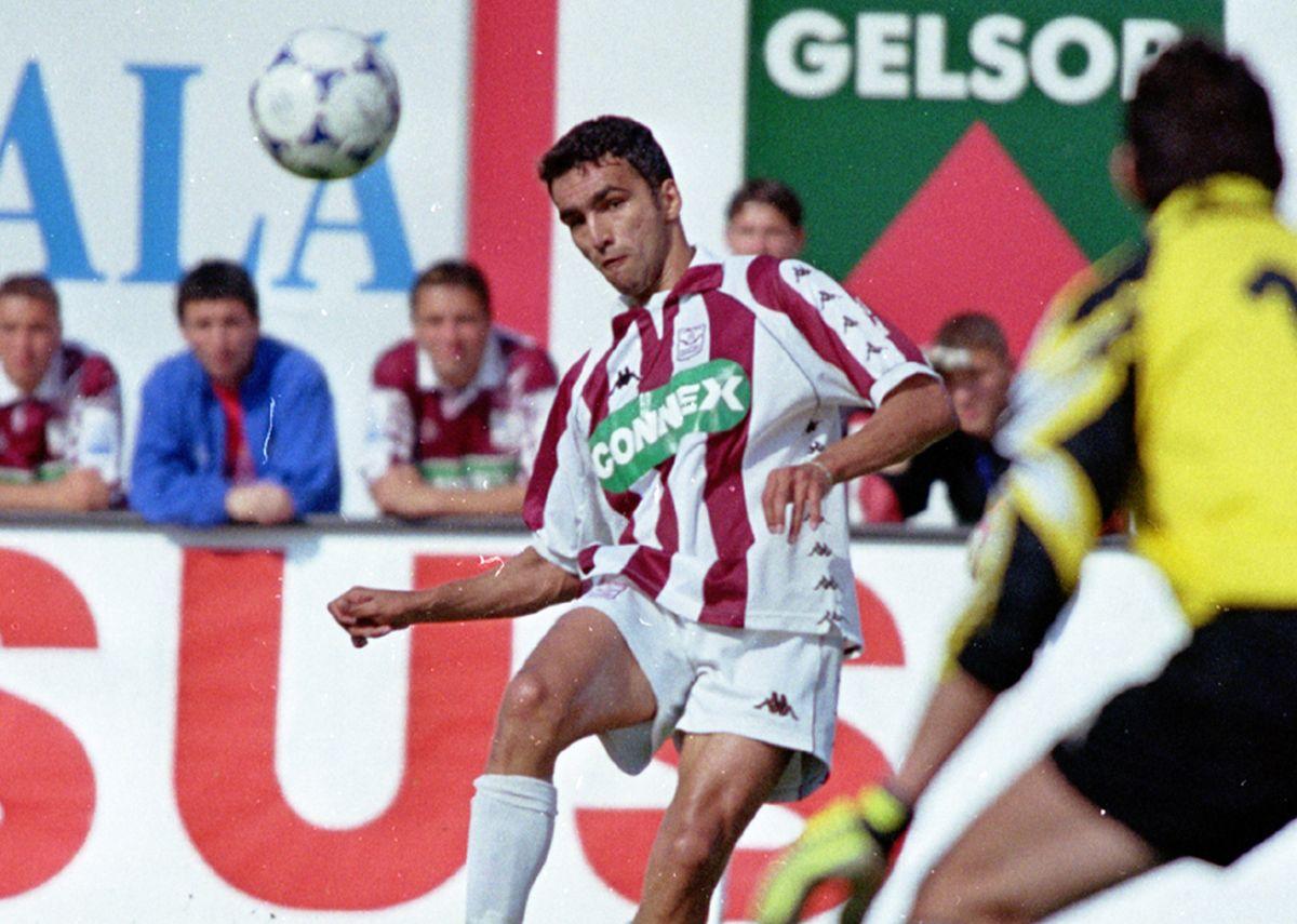 Imagini din sezonul 1998-1999: Rapid campioană în tricourile Kappa