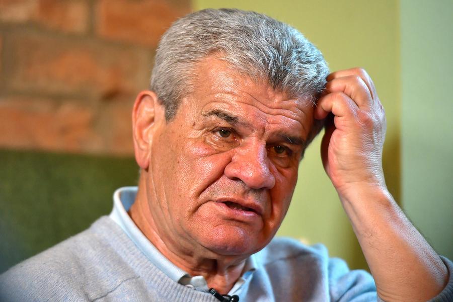 Iuliu Hajnal este considerat de către localnici ca fiind cel mai talentat jucător din județul Mureș FOTO Cristi Preda Fostul internațional român a suferit o intervenție complicată » Laszlo Boloni, mesaj de suflet: „Trebuie să câștigi și bătălia asta”
