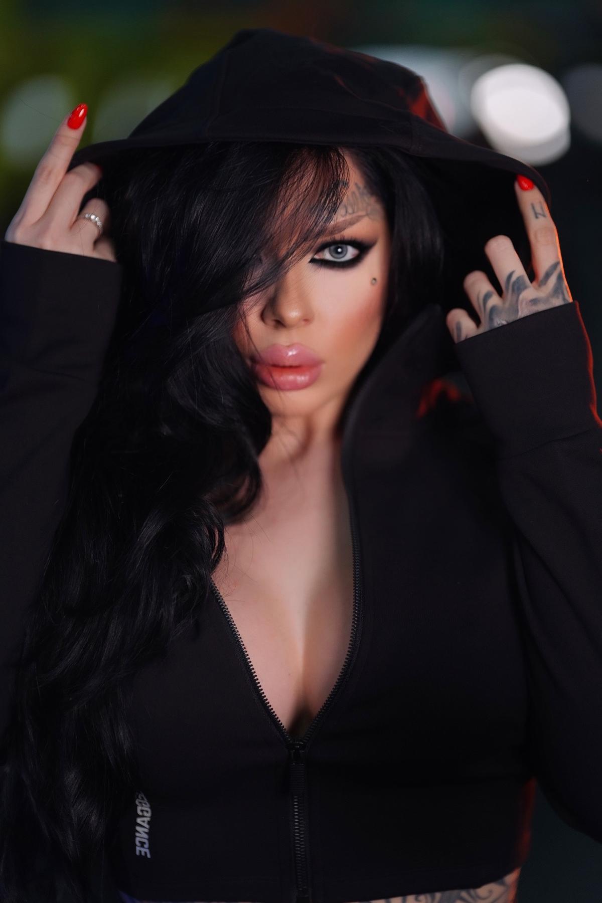 Alexandra Zmărăndescu