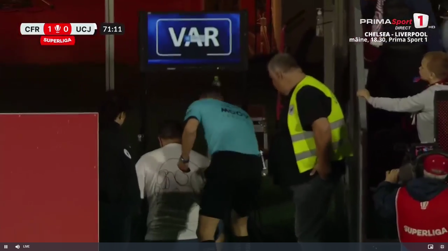 Probleme cu sistemul VAR la CFR - U Cluj, foto: captură Prima Sport CFR Cluj „sparge gheața” în acest sezon cu U Cluj și amână sărbătoarea FCSB-ului! Clasament în play-off