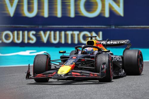 Campionul mondial Max Verstappen s-a bucurat de clemența comisarilor de cursă din Formula 1, după o eroare comisă în calificările cursei de sprint de la Miami/ foto Imago Images