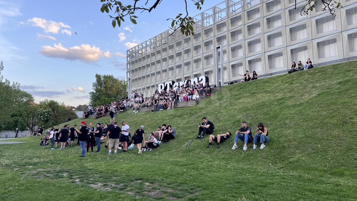 Fanii lui U Cluj s-au ținut de cuvânt! Imagini SENZAȚIONALE surprinse de GSP în timpul derby-ului cu CFR: unde s-a strâns galeria