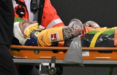 Scene șocante la Heidenheim! » Portarul Kevin Muller și-a pierdut cunoștința după o lovitură primită în cap de la Sissoko. Un coleg i-a salvat viața!