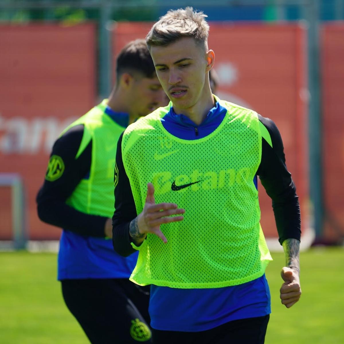 Back în business! Cum a fost surprins Darius Olaru la antrenamentul FCSB-ului