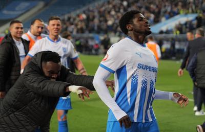 Note GSP la Universitatea Craiova - Dinamo 2-1 » Nota 2 pentru asistent!