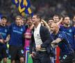 Cristi Chivu, împins în fața suporterilor la sărbătoarea de titlu // foto: Imago Images