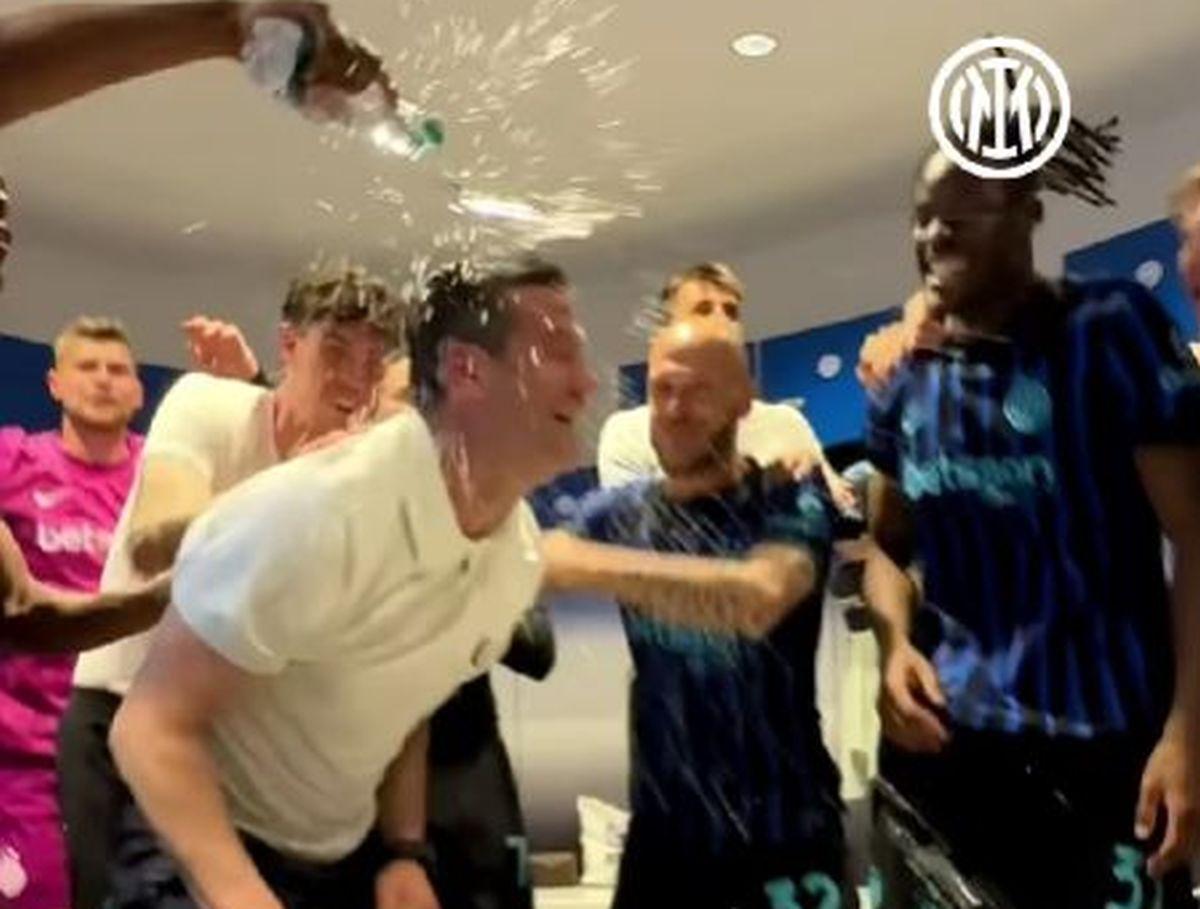 Unde a „dispărut” Cristi Chivu imediat după ce a luat titlul: „Am câteva vicii, îmi cer scuze pentru asta!”