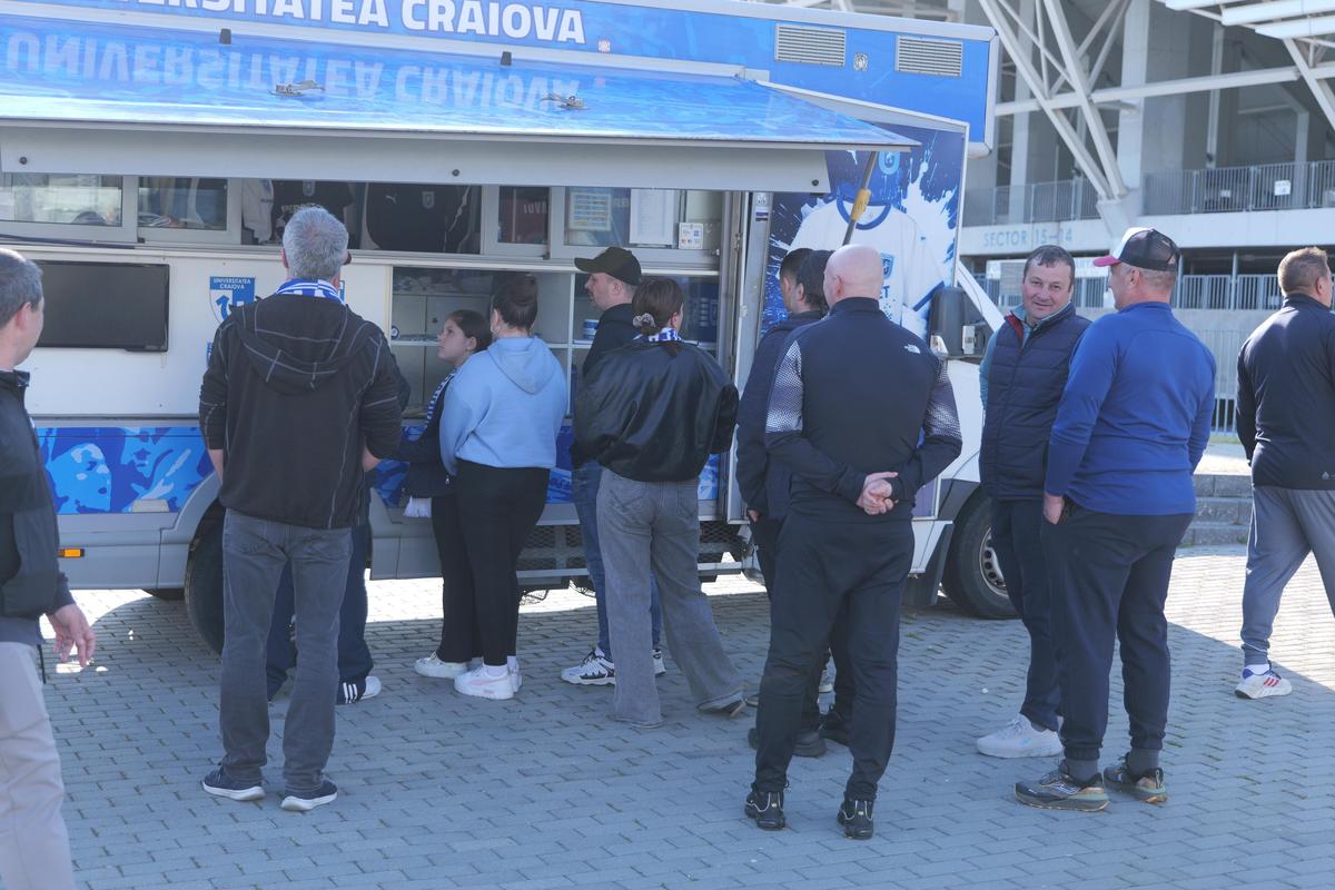 Imagini înainte de Universitatea Craiova - Dinamo