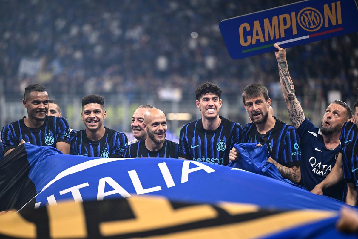Inter sărbătorește primul titlu cu Cristi Chivu pe bancă