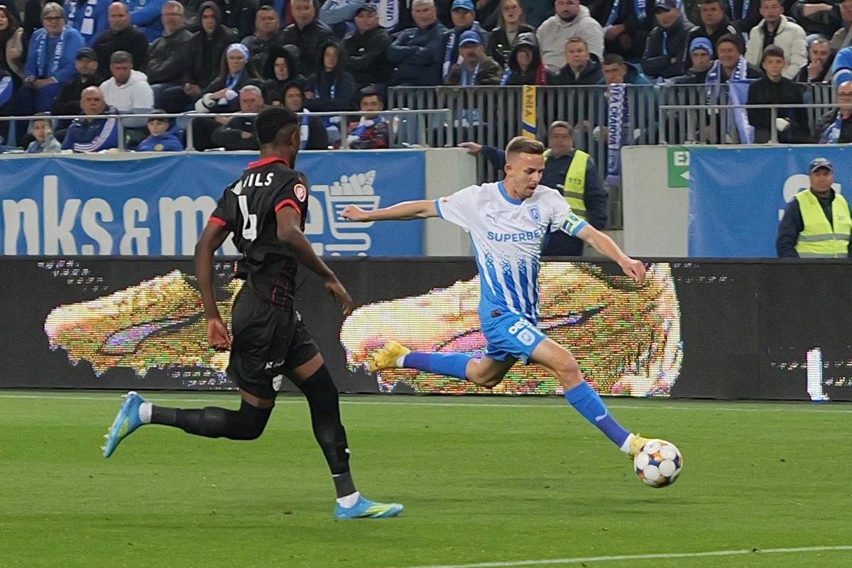 Regele Leu » Nsimba a reușit un gol cât un titlu, cu ajutorul arbitrilor, iar Craiova a răpus-o în ultima clipă pe Dinamo! Clasamentul