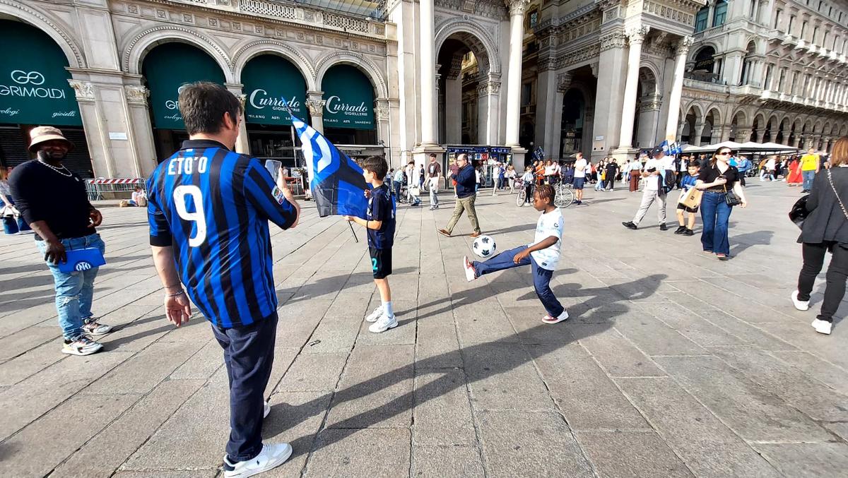 Fanii lui Inter au ieșit în Piața Domului să sărbătorească titlul