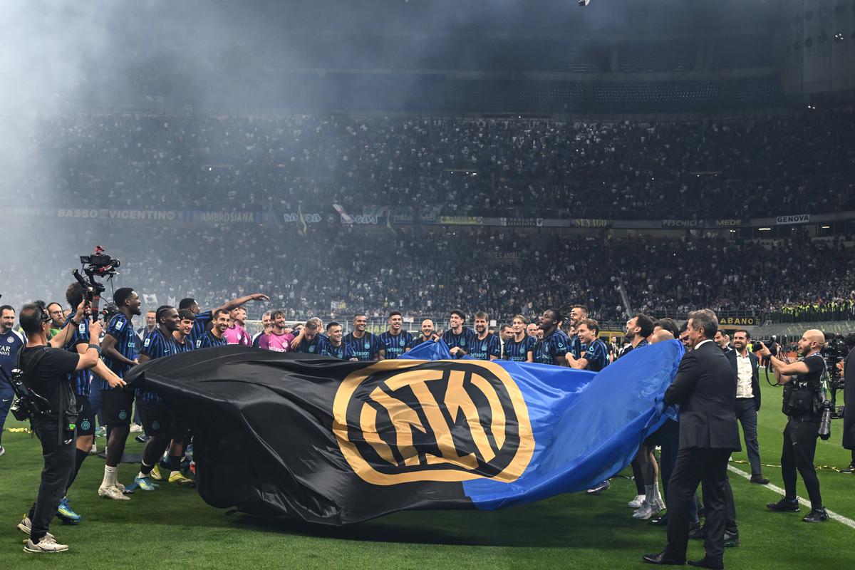 Inter sărbătorește primul titlu cu Cristi Chivu pe bancă
