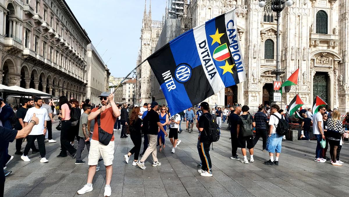 Fanii lui Inter au ieșit în Piața Domului să sărbătorească titlul