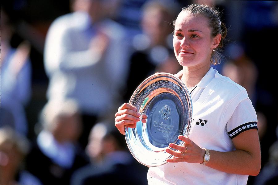 Martina Hingis în lacrimi după finala din 1999 FOTO Guliver/GettyImages Roland Garros se joacă pe GSP.ro » Blestemul prafului roșu: care sunt jucătorii cărora le lipsește din palmares doar trofeul parizian