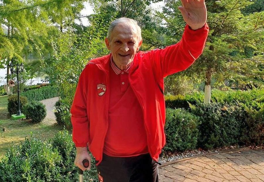 Mircea Stoenescu a fost fotbalist, secretar general, președinte executiv la Dinamo, mai bine de patru decenii Fostul conducător al lui Dinamo avertizează: „Să se roage de Nicolae Badea, altfel va fi ultimul an în Liga 1!”