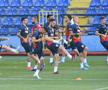 Antrenamentul lui Edi Iordănescu de la Podgorica, supravegheat de Răzvan Burleanu