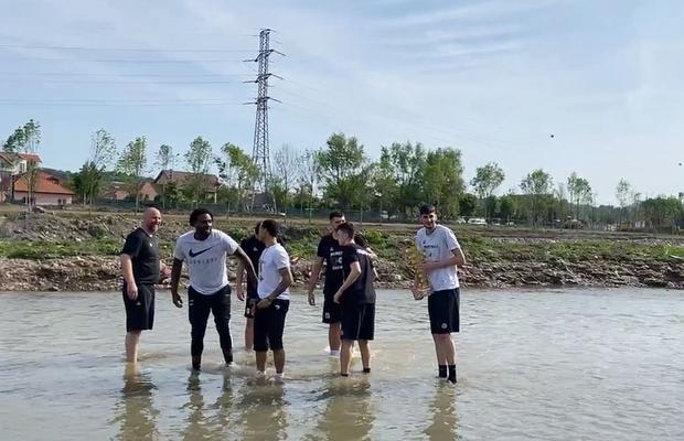 Giganții de U-BT Cluj Napoca » Cum au sărbătorit baschetbaliștii titlul cucerit în finala cu Voluntari