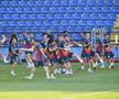 Antrenamentul lui Edi Iordănescu de la Podgorica, supravegheat de Răzvan Burleanu