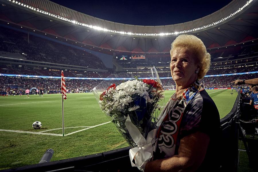 Într-un sfert de secol, Margarita a lipsit o singură dată de la meciurile lui Atleti, și atunci motivat Doamna și florile cornerului