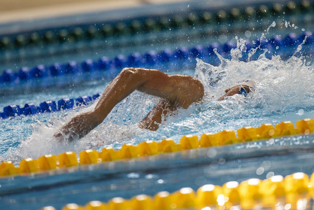 David Popovici câștigă finala A a Cupei României, proba de 100m liber